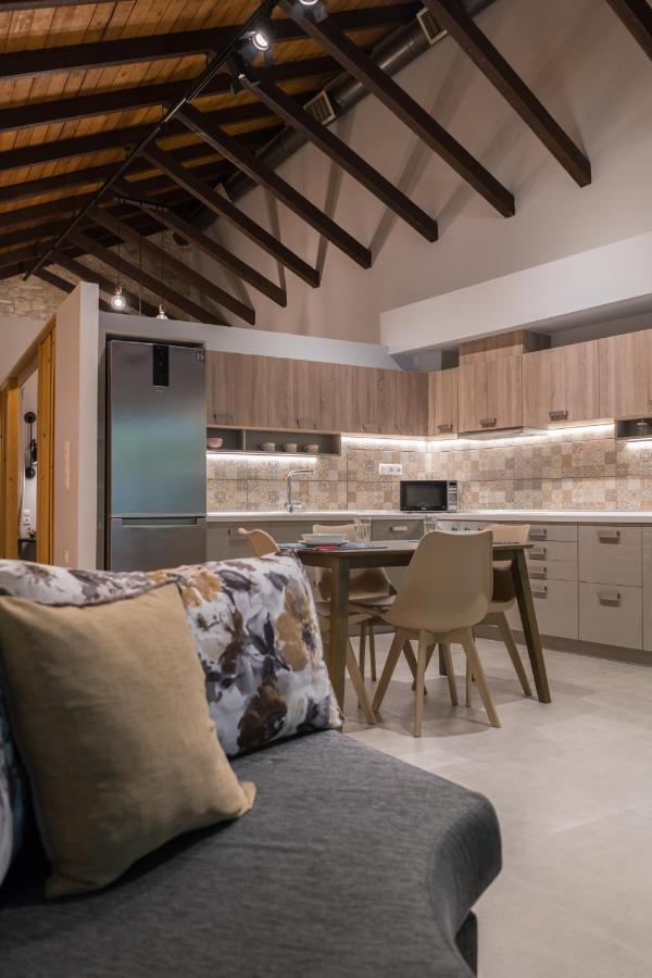 Casa Leone, Cosy Overlooking The Square * Spílion