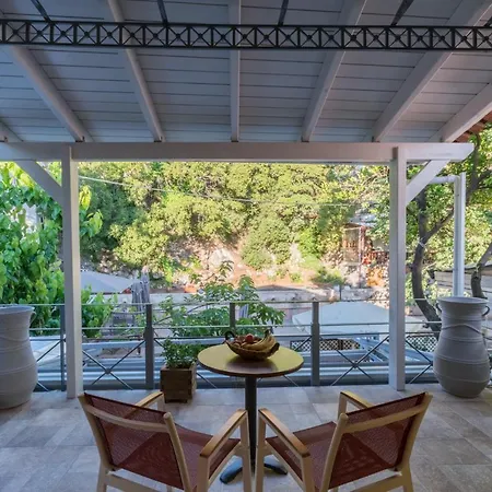 Spílion Casa Leone, Cosy Apartment Overlooking The Square מראה חיצוני תמונה