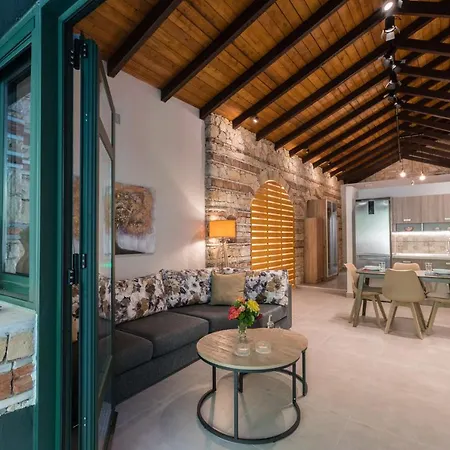 Spílion Casa Leone, Cosy Apartment Overlooking The Square מראה חיצוני תמונה