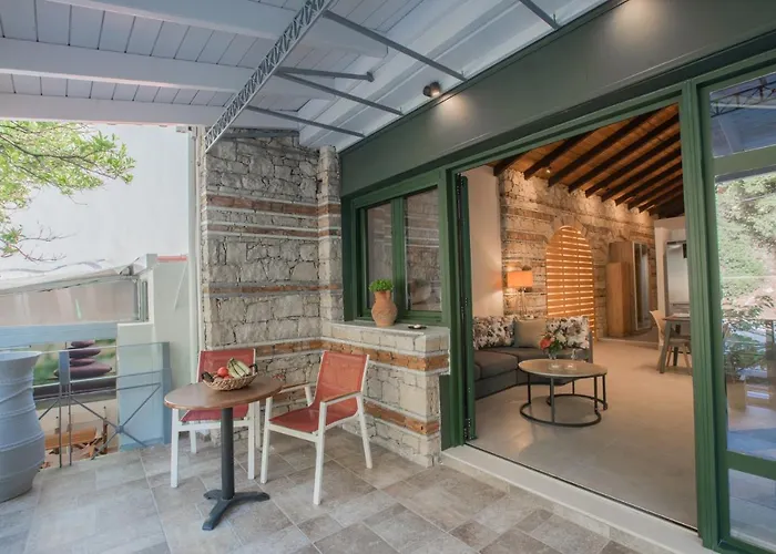 Casa Leone, Cosy Apartment Overlooking The Square
