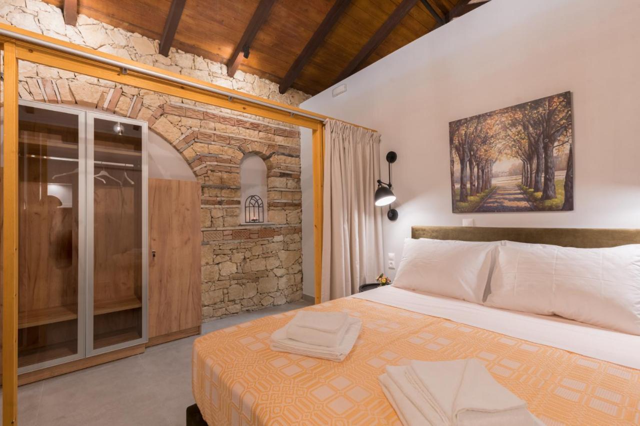 Casa Leone, Cosy Overlooking The Square Spílion